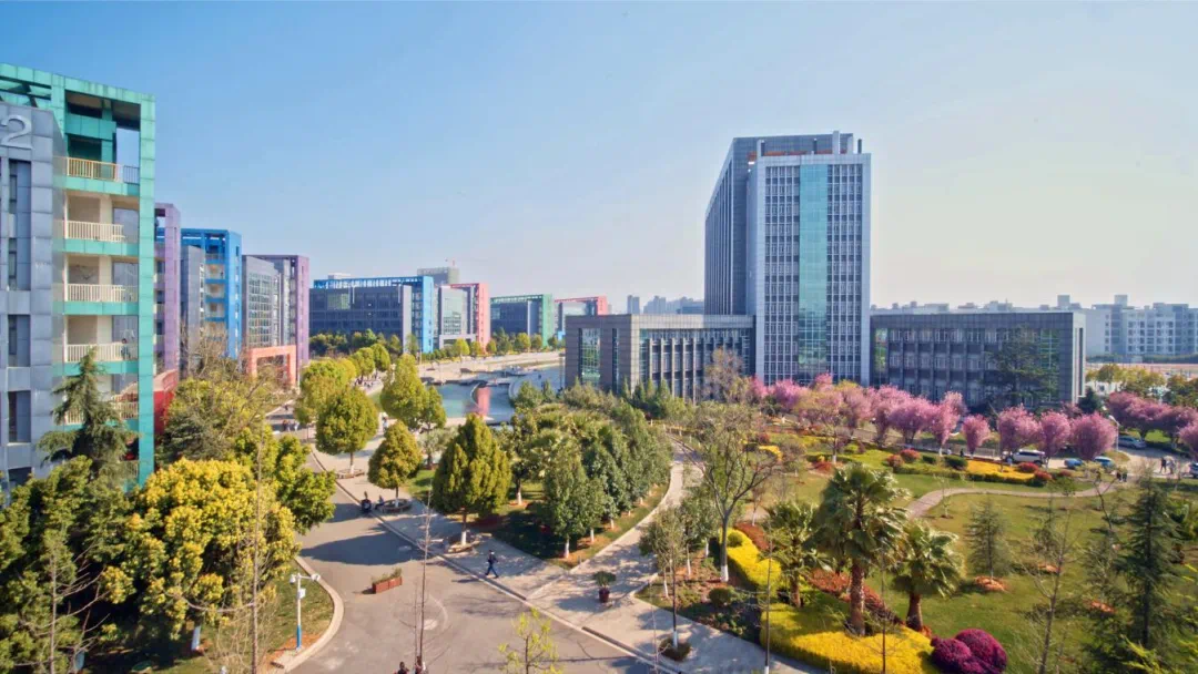 知名企業紛紛“要人”，這所70年職校的秘訣在哪？